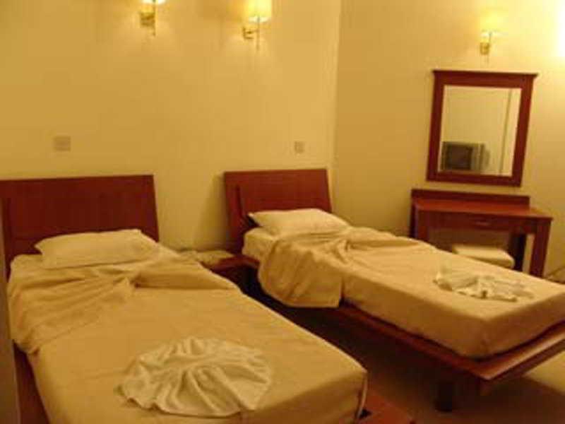 Celebrity Hotel Lapithos  Exterior photo