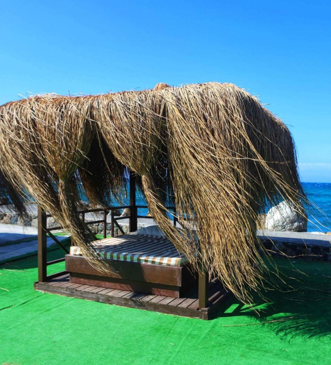 Celebrity Hotel Lapithos  Exterior photo